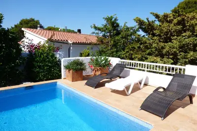 Image de Magnifica Casa Con Piscina Y Vista Al Mar Barbacoa A Pie De La Piscina