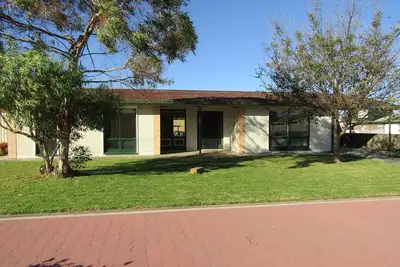 Image de Little Ray of Sunshine by the Sea