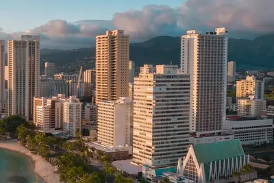 Image de Convenient and affordable accommodations in Center City Portland! !