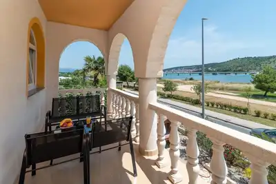 Image de A1 – seafront apt. with balcony, 1 min to beach