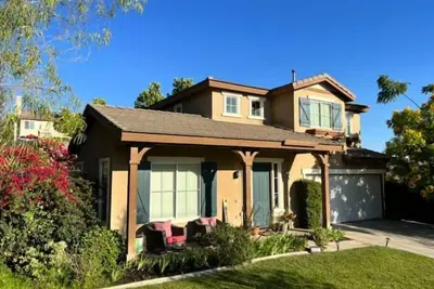 Image de So. Cal Living near Redlands- Beautiful 3, 000 sq. ft. Home - access to jacuzzi!