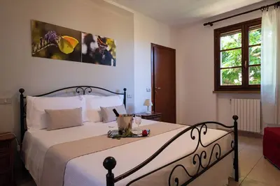 Image de 1 Bedroom Agritourism property in Montescudaio