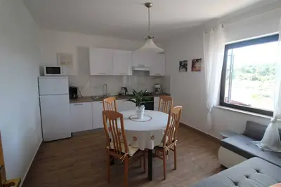 Image de Charming 2-Bedroom Apartment with Parking, Perfect for 5