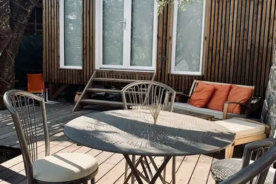 Image de logement atypique et responsable avec jardin