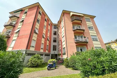 Image de Bel appartement à Salò avec WiFi