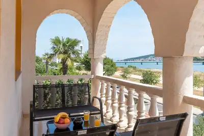 Image de A3 - seafront apt with balcony, 1 min to beach