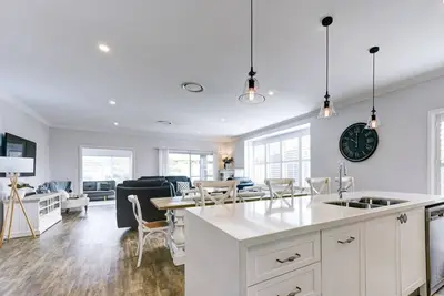 Image de Serenity on Severn - Exquisite Family Home, 3 TVs