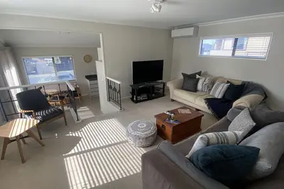 Image de Sunny 2 Bedroom Unit