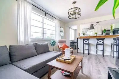 Image de Short North/Downtown | Walk to Convention Center | Free Parking | 5, 800+ Reviews