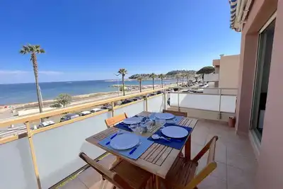 Image de Appartement moderne 2 pièces avec clim, parking à Cavalaire