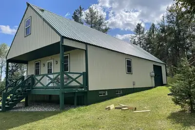 Image de Cabin on 130 acres near Park Rapids, Atv trails, Lakes, Country Bar & Grill.