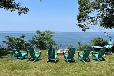 Image de New Listing! Stunning Disney-themed Lux House on the Lake!