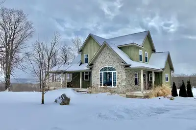 Image de Spacious and cozy Four Season retreat in the Beaver Valley!