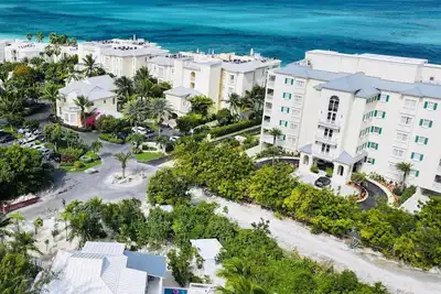 Image de Shades of Blue Villa, Steps Away From Grace Bay Beach