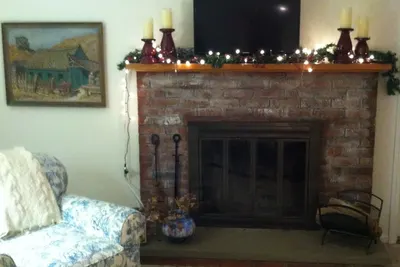 Image de Charming home near great restaurants, park, school, trails, Erie Canal, village.