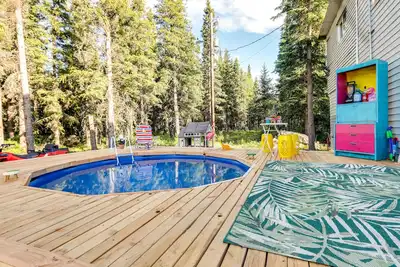 Image de Delta Junction Rental w/ Shared Pool & Hot Tub!
