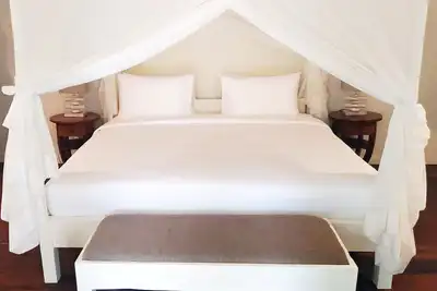 Image de This 3-star hotel offers room service and a concierge service.