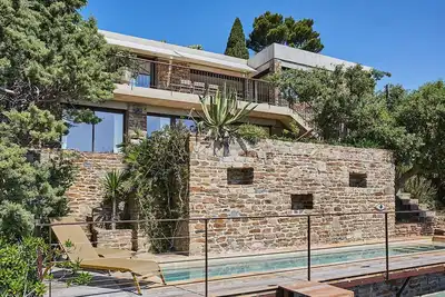 Image de Villa vue mer fantastique domaine privé  Gaou Bénat superbement rénovée piscine