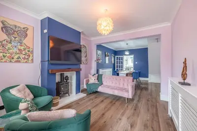 Image de Victorian Cottage, Close 2 All The Sights, Parking