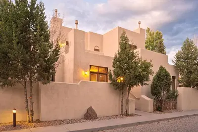 Image de 1 Bedroom w/ Mini Kitchen in Taos! ! ! Fishing, Golf, Skiing, Hiking! !