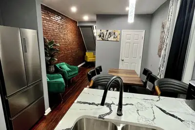 Image de Beautiful comfy home to feel home away from home