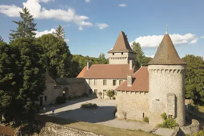 Image de Logis indépendant dans une enceinte médiévale