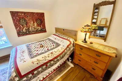 Image de Oak Beamed Georgian Cottage With Log Burner