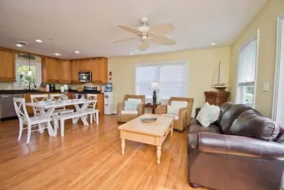 Image de Anchor Management - Emerald Isle Nc Home