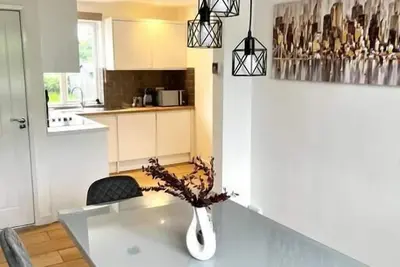 Image de Spacious Newly Renovated 4-bed - Contractors/Groups/Families