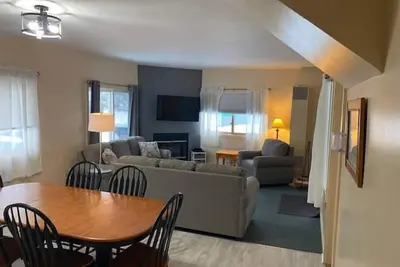 Image de Center Court with Mountain Views, Pools & Tennis\n