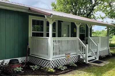 Image de Low Winter Rates! Cute-Clean 2b-2b cottage-hot tub-Pet friendly-Minutes to Fcf