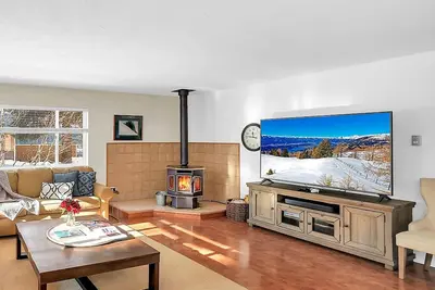 Image de Evergreen Cottage | Your McCall Basecamp