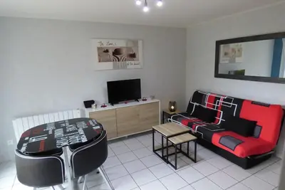 Image de Cabourg à Pieds, plage à 200m, centre à 600m au Calme en rez de Jardin