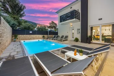 Villa Soleil by the seaside with private pool