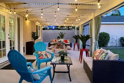 Image de Tropical Vacation Home | Jacuzzi*Fire Pit*5 Stars