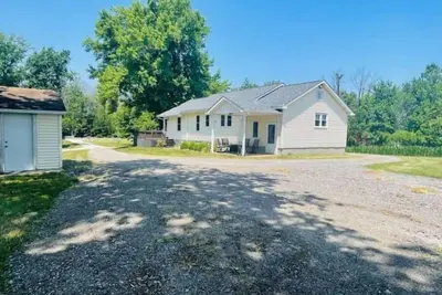 Image de Newly updated country home boasts comfort & relaxation, near DuQuoin Fairgrounds