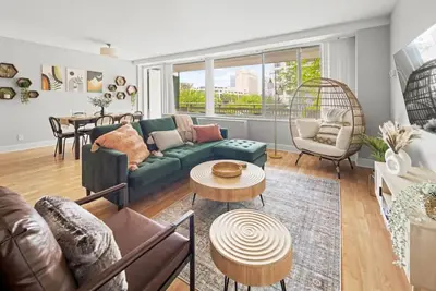 Image de ModernBohoOasis | 2br 2ba | Gym&Pool | Mins to Dc