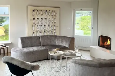 Image de Scandinavian family home - newly renovated 10 minute drive to downtown Reykjavik