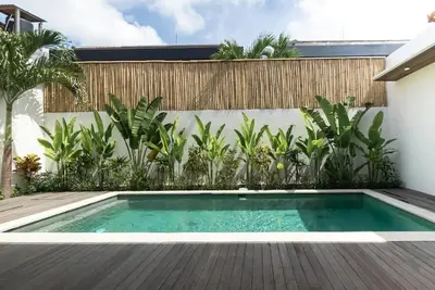 Image de 10 Minutes To Batu Belig Beach- Stylish Villa With Private Pool