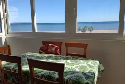Image de Appartement de deux chambres en première ligne de plage