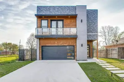 Image de Hgtv’s House Hunters Dream: 4br with Poker Table and Firepit