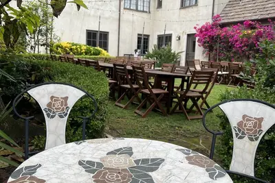 Image de Charming Pasadena  Pre-war Gem