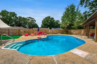 Image de Private-Relaxing, Pool, Dwntwn Pns & Beaches