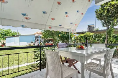 Image de Studio 'Labros 1' avec vue sur les montagnes, Wi-Fi et climatisation