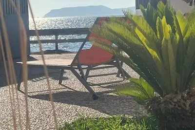 Image de Sea apartment in Villa Giulia by the sea with a view and access to the sea