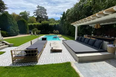 Image de Propriété avec piscine à 12 min de Paris