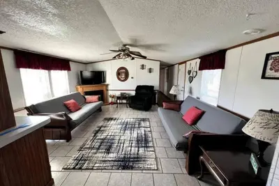 Image de Spacious Model Home in Bloomington