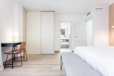 Image de A un Paso de la Plaza de Toros de la Maestranza