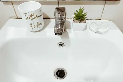 Image de Urban Oasis for Staycation in City Center