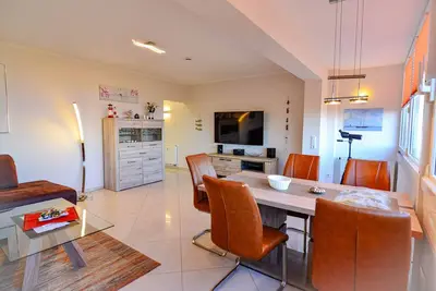 Image de Sj10, 10. Etage - Modern Eingerichtete Ferienwohnung mit Panoramameerblick